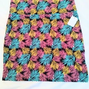 Charlotte  Russe Leaf Print Skirt. Stretches